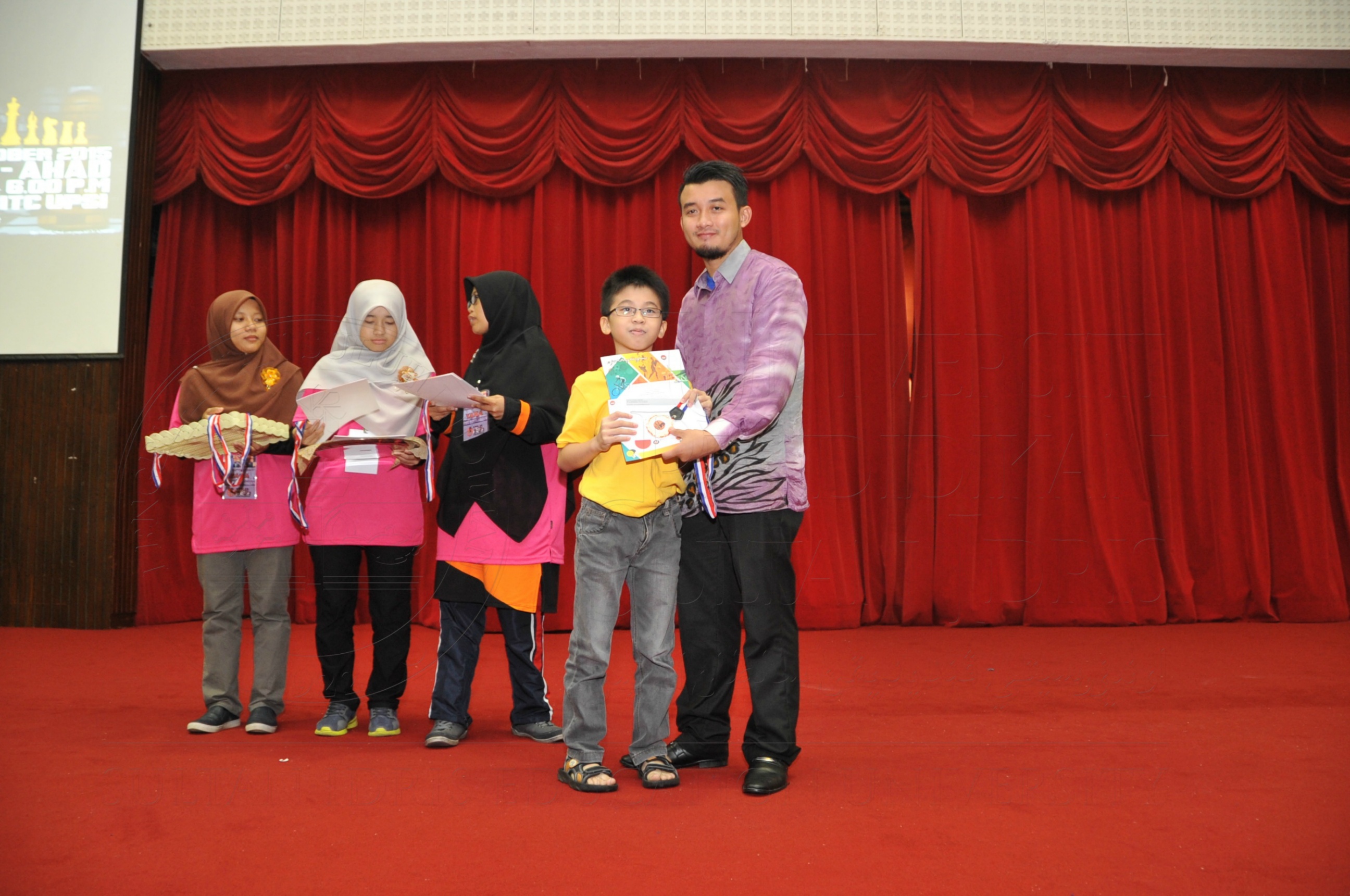 PRO15 158 CATUR HAS 9394